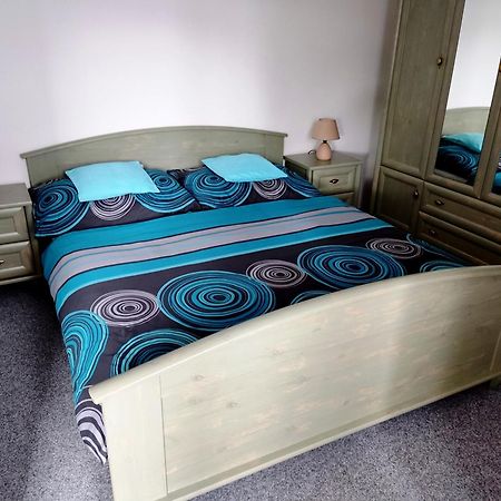 Apartmany U Jirousu โรกีนีซ นัด ยีเซอโร ภายนอก รูปภาพ