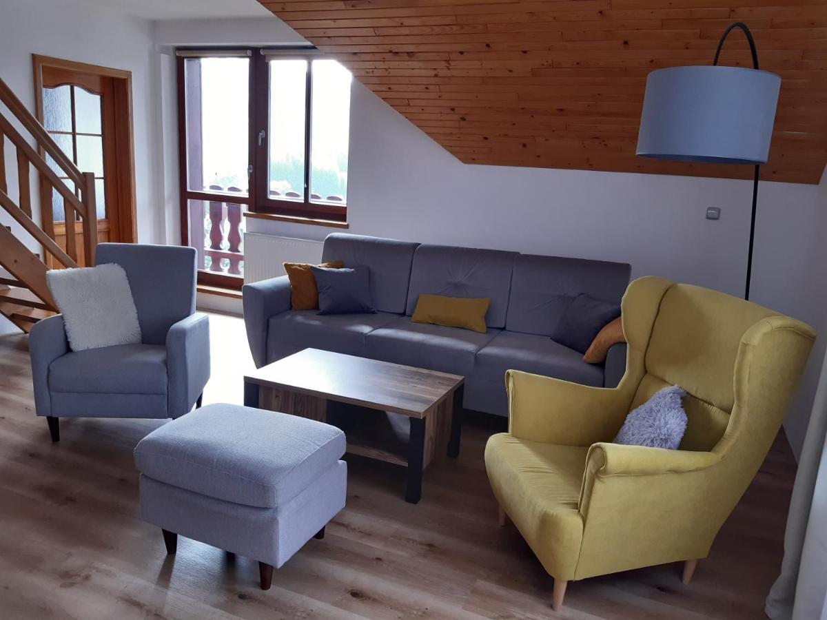 Apartmany U Jirousu โรกีนีซ นัด ยีเซอโร ภายนอก รูปภาพ
